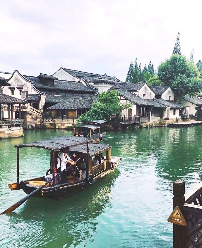 浙江山水画卷，古韵茶香独白秀